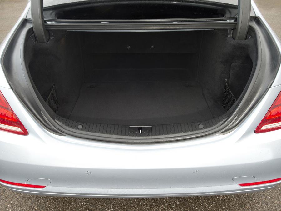  Mercedes-Benz S350 BlueTec 2013 года  (UK) (фото 5 из 13)